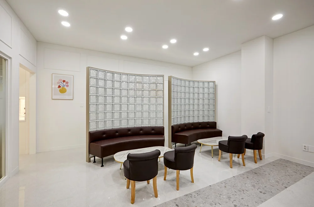 곡선유리가벽인테리어